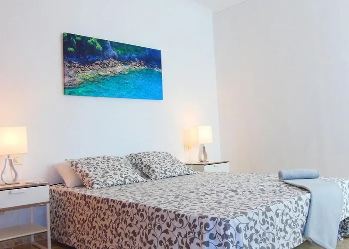 Chocolate Rustic Apartment, In Appartement